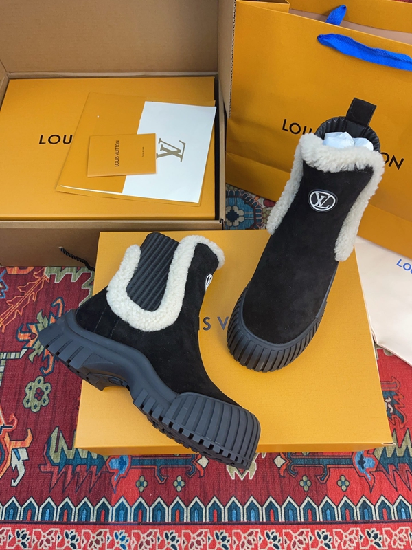 ルイヴィトン靴背面デザイン